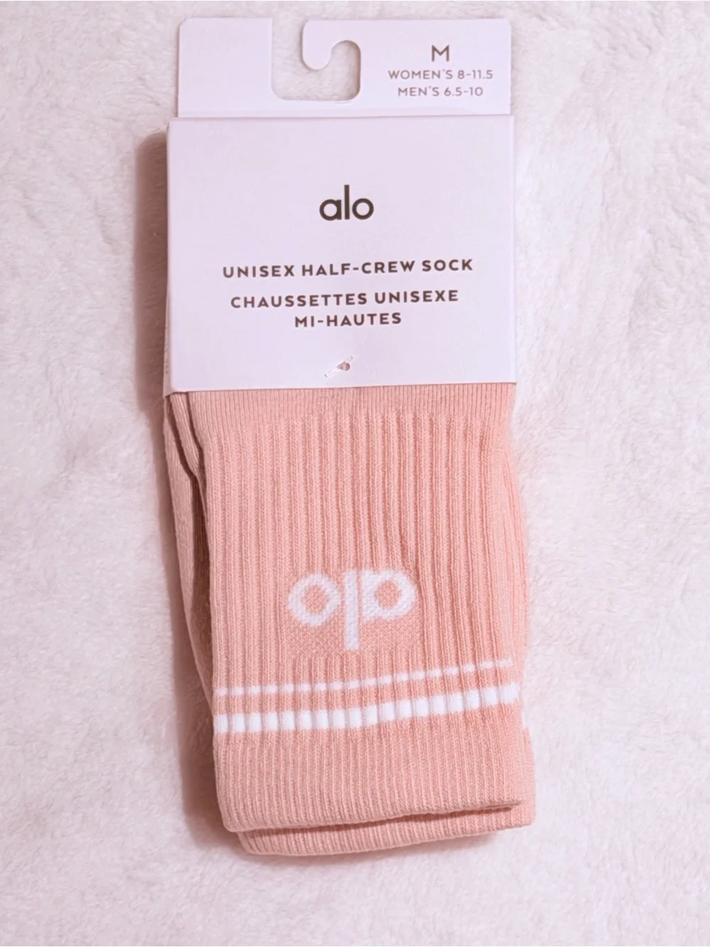 ALO Yoga Unisex Half-Crew Sock in Pink Quartz